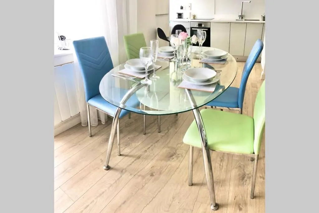 Luxury 2-Bed Apartment In Central Hove